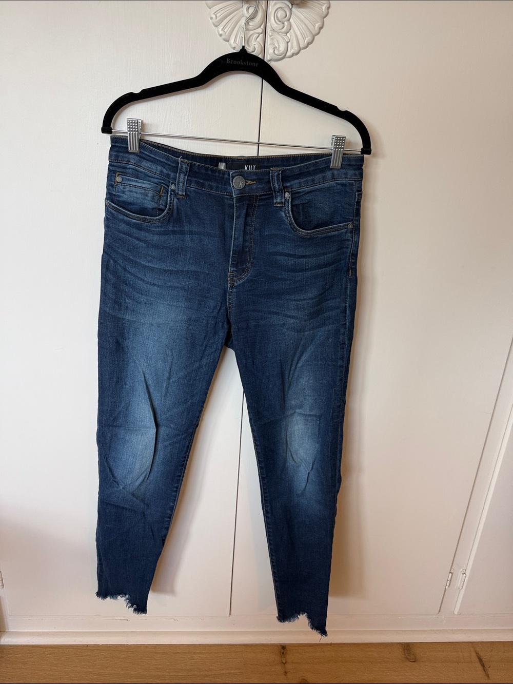 Kut from the Kloth Dark Blue Cropped Skinny Jeans